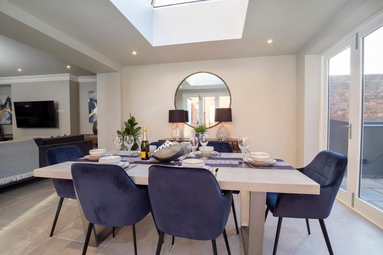 The Presidential Suite, With Free Parking! York Eksteriør bilde